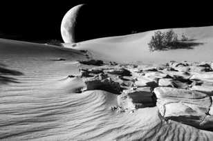 Moon over Mesquite Dunes 2-9817.jpg Moon over Mesquite Dunes 2-9817.jpg